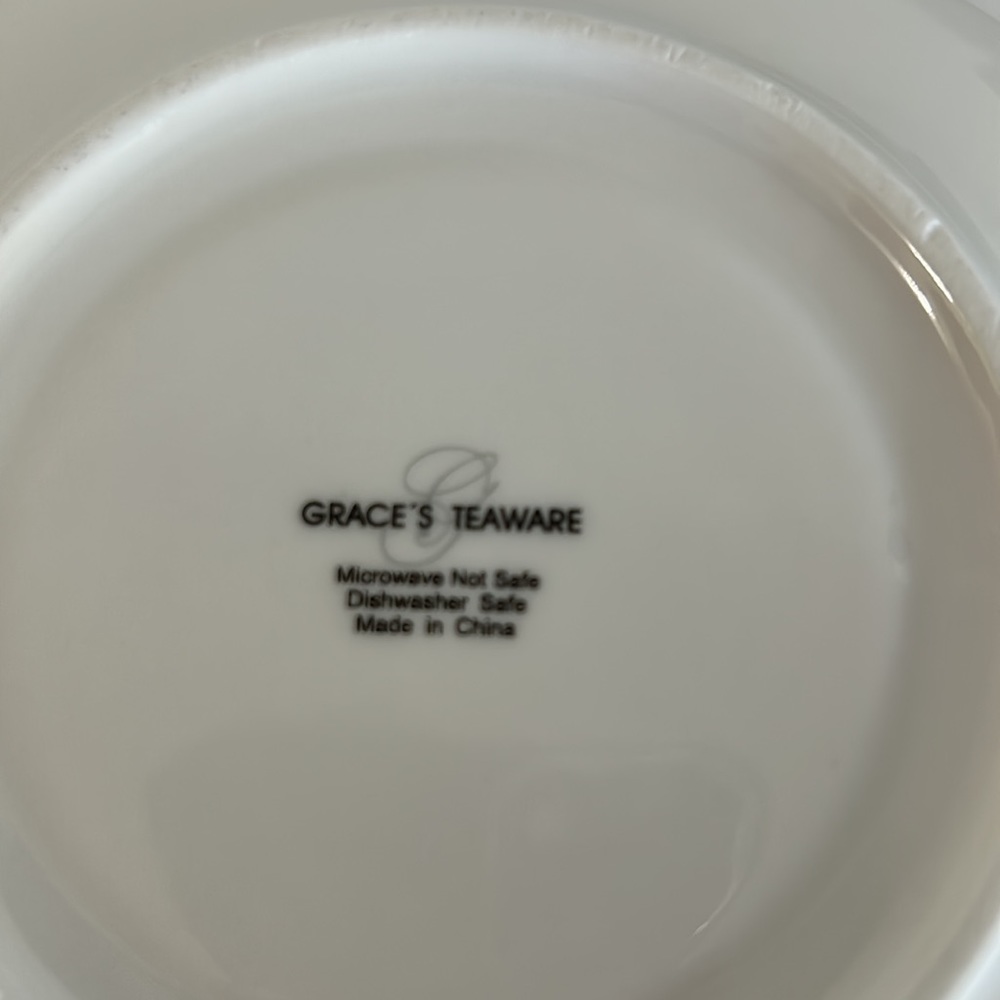 Grace’s Tea-ware Set - Picture 7 of 7